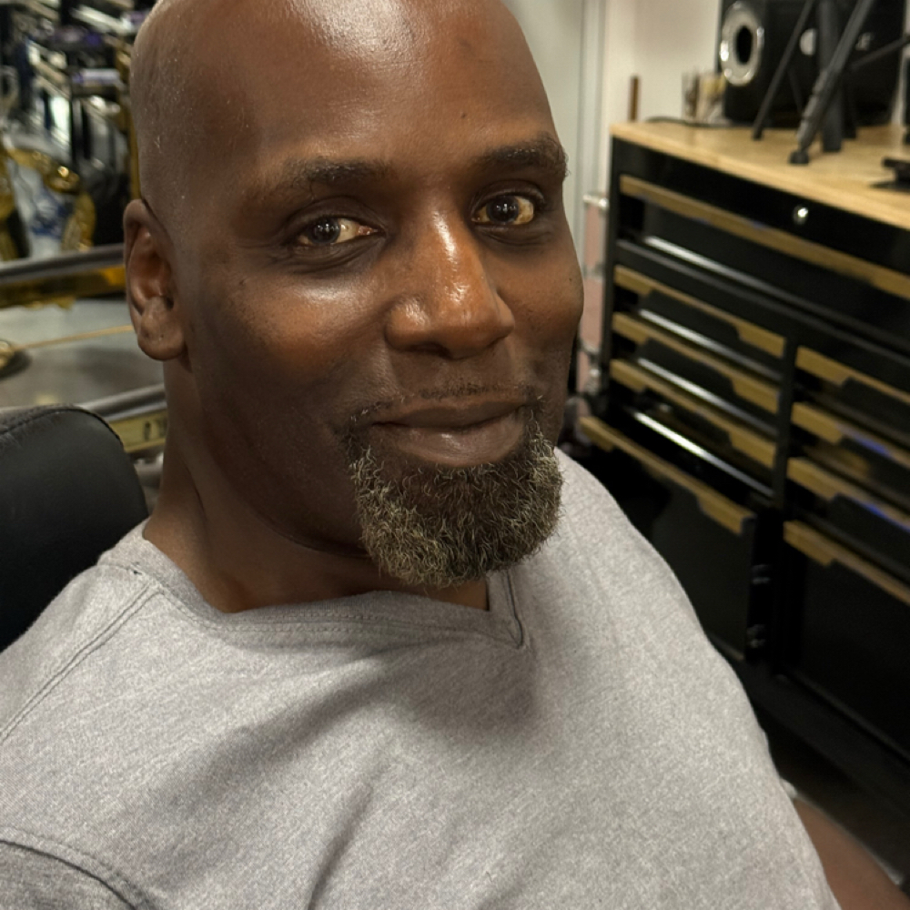 Saul W at Lulu Styles in Washington, NJ