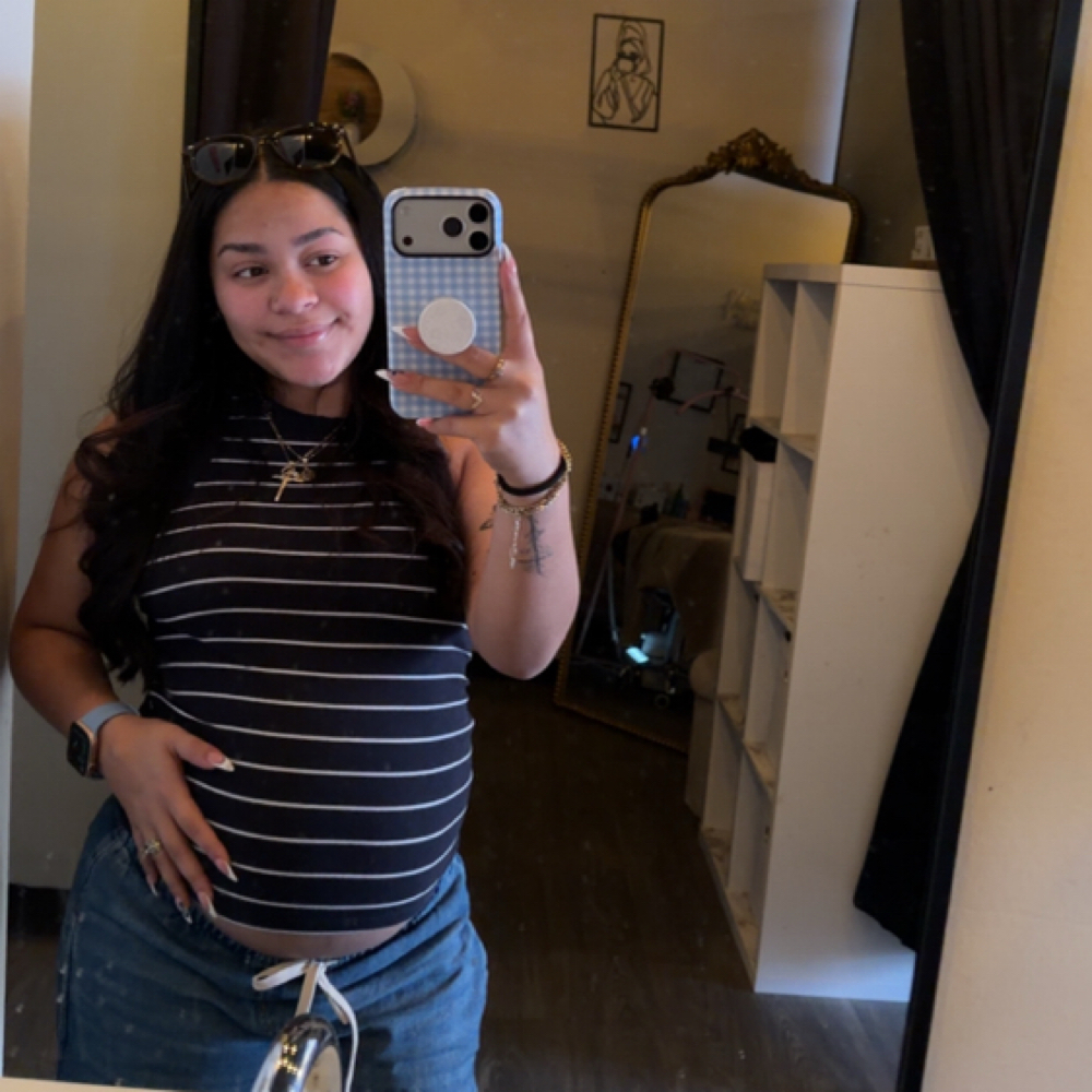 Anais Salgado at MH Beauty Bar in Moore Haven, FL