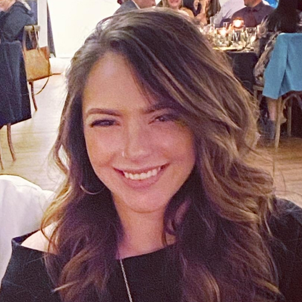 Valerie Aimee at Blondies & Co. in Roselle, IL