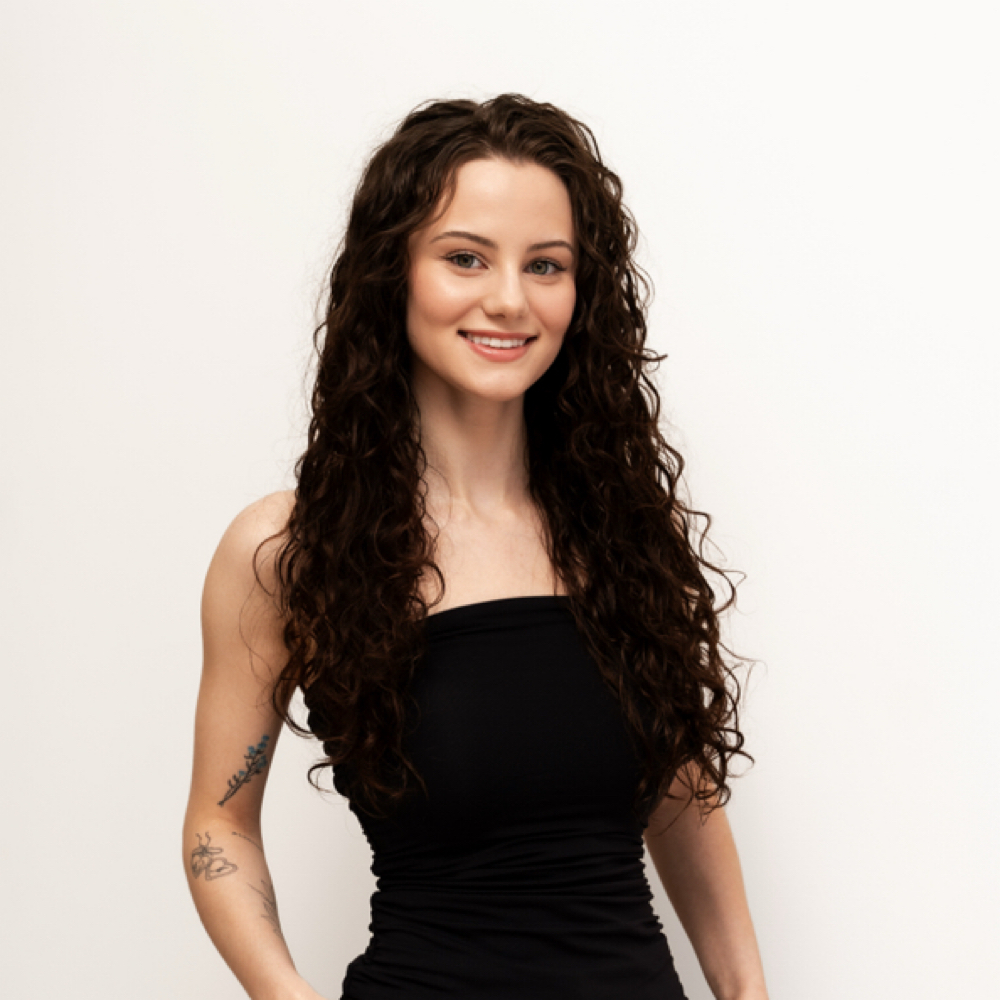 Megan H .