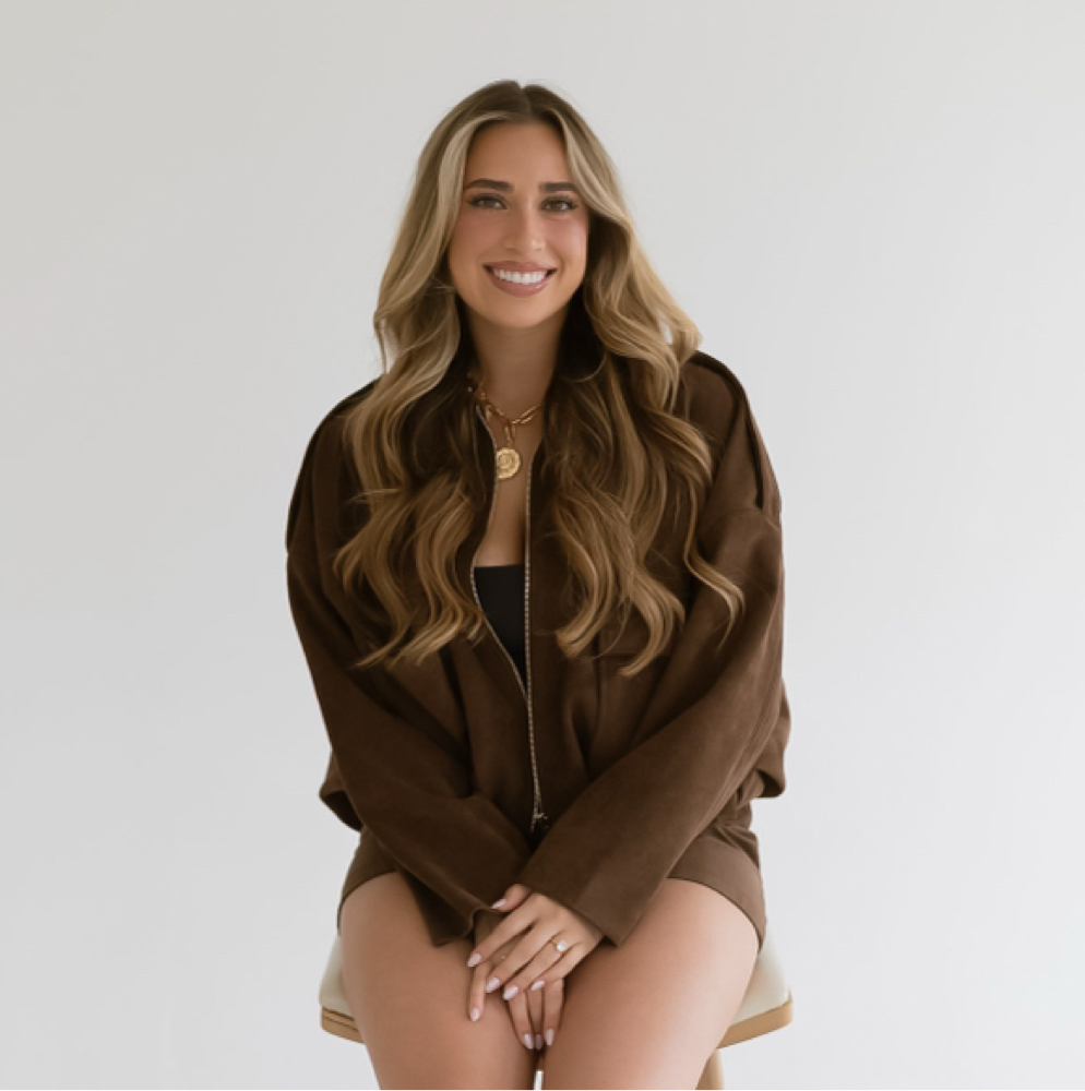 Laura Lautenschleger at Mane Extension Lounge in Tampa, FL