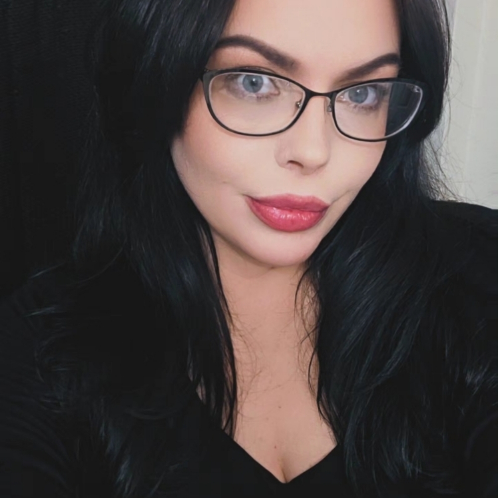 Amanda Baumker at Diamond Salon in Ocala, FL