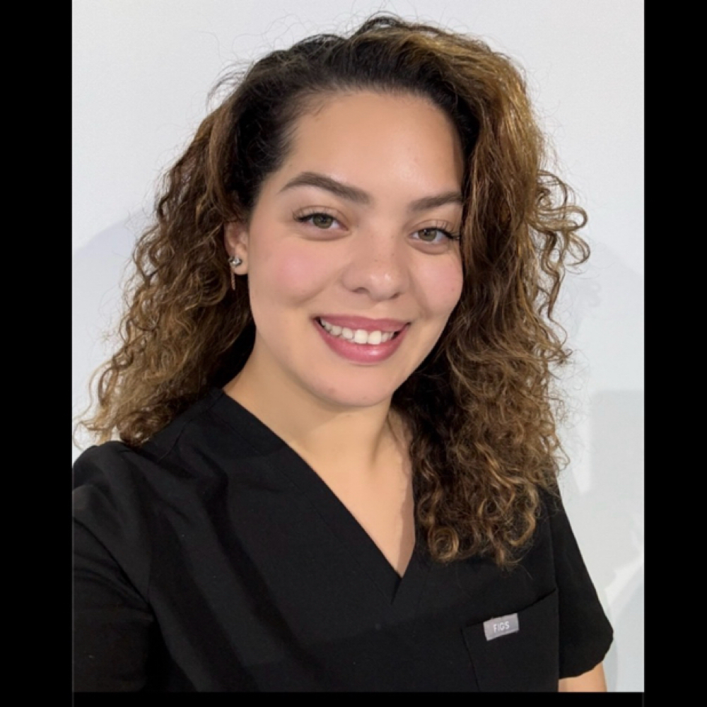 Arlene Reyes at Lavish Beauty By Ellen LLC in Rego Park, NY