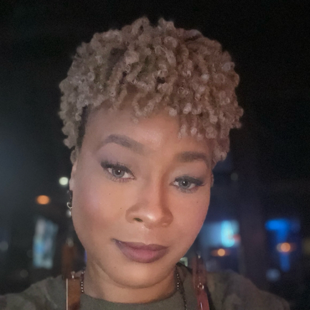 Nique Harris at uniquely Glitz N Glam U More in Belleville, IL