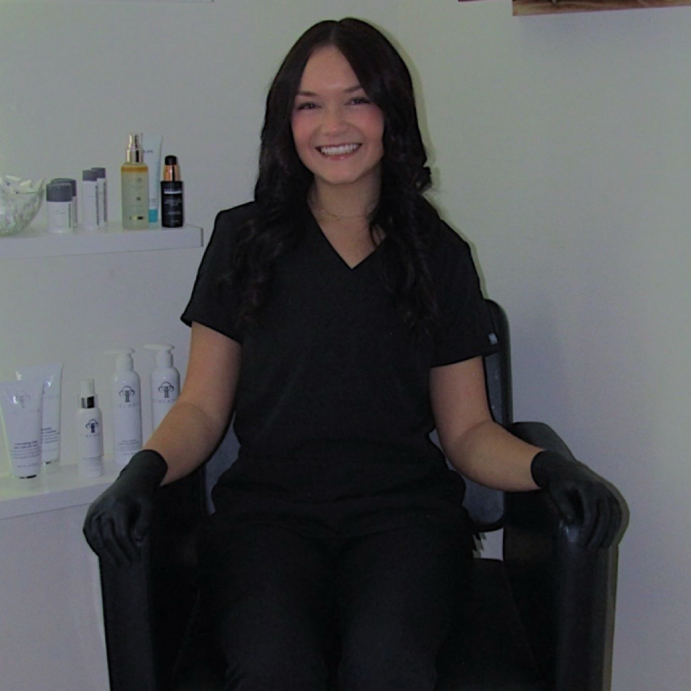 Daysha Vandiver at Cherokee Rose Salon and Spa in Toccoa, GA