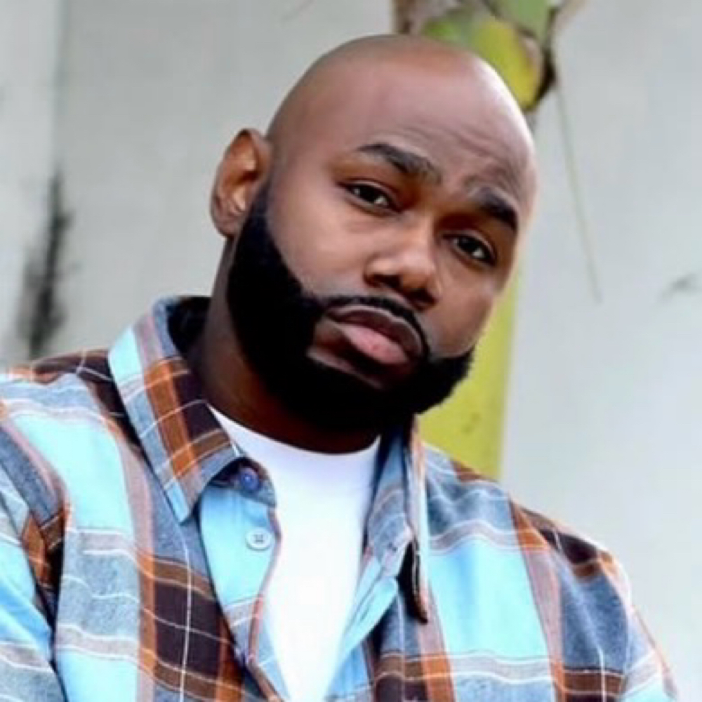Andre Best Barber at Africana Star Salon in Los Angeles, CA
