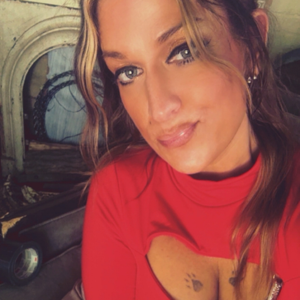 Sarah Hall at Salon Noir Lebanon in Lebanon, OH