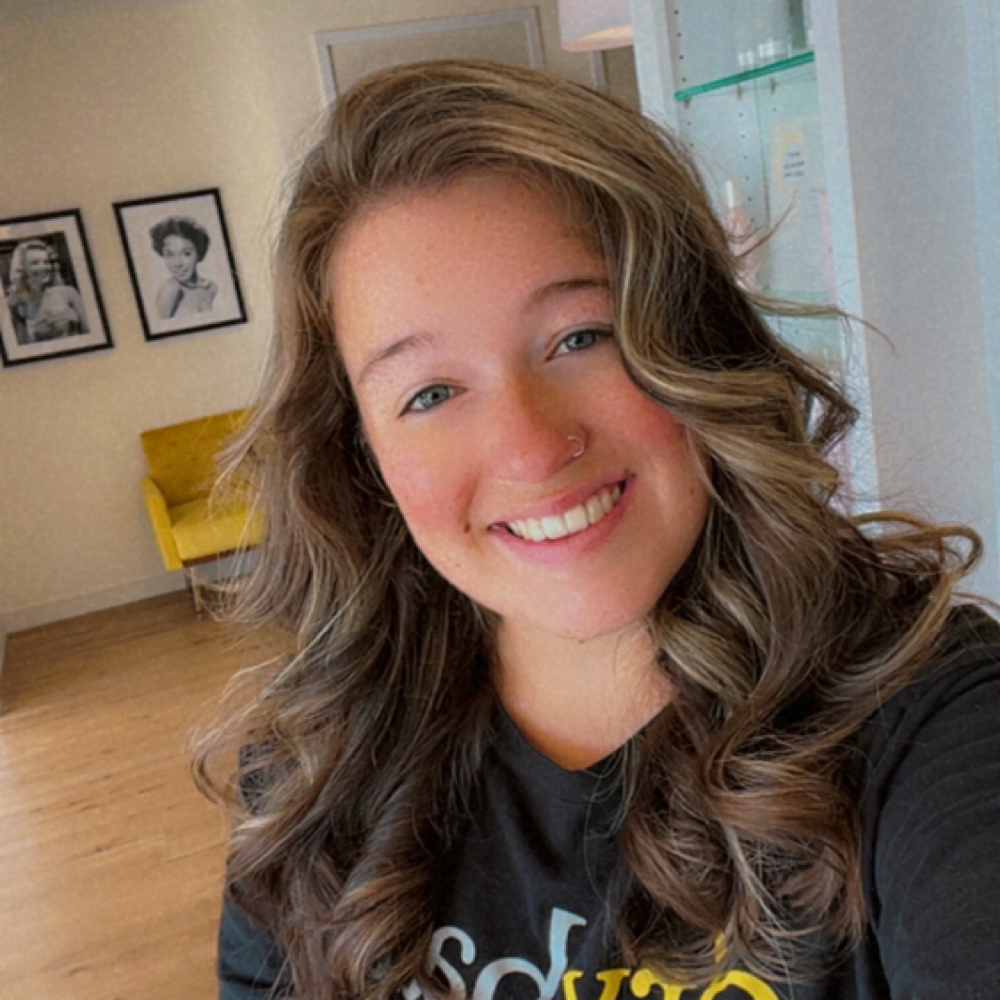 Brooklyn Barfoot at Salon Blue Spa & Refillery in Panama City beach, FL