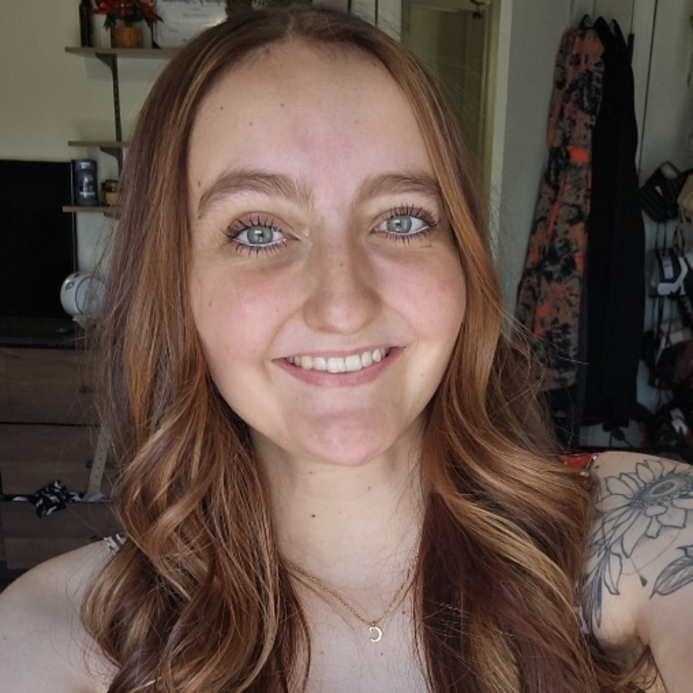 Jaelie Decker at Adora salon and spa in Klamath Falls, OR