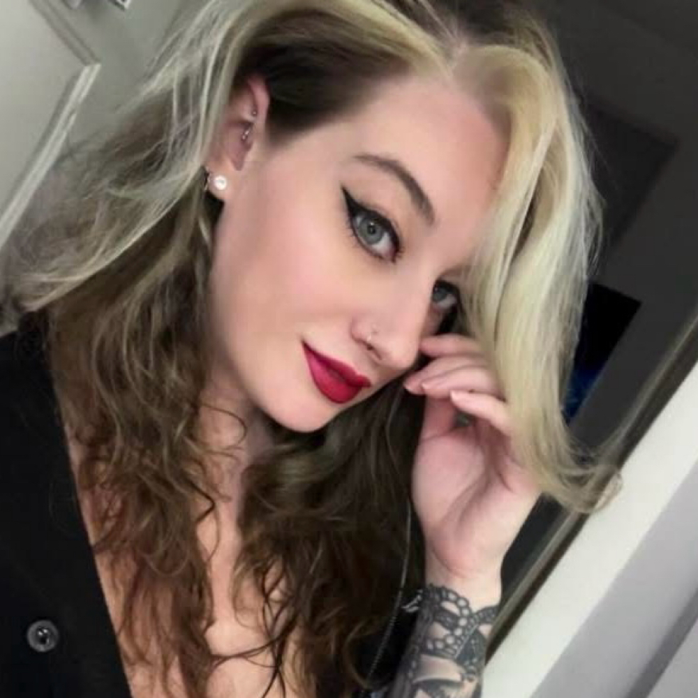 Christina Natoli at The Vivid Siren in Staten Island, NY