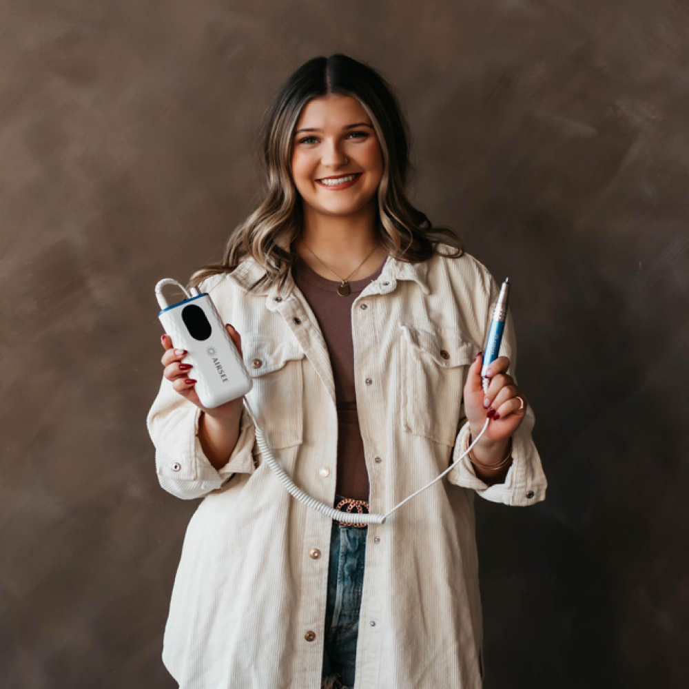 Erika Merrill at Urban Mane Studio in El Dorado, KS