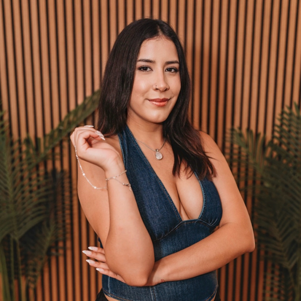Julissa Rosales at Salsa Rosa Nail Studio in New Braunfels, TX