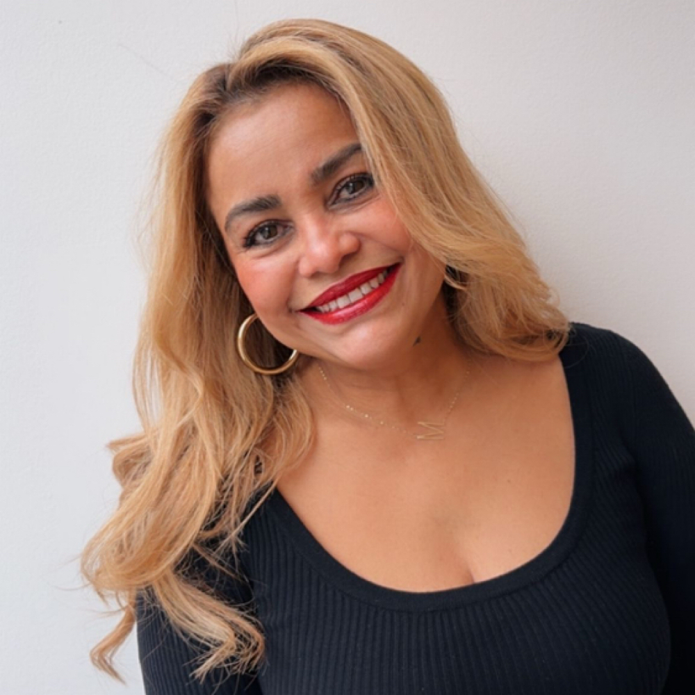 Maggie A at Alex & Anny Hair Salon in New York, NY