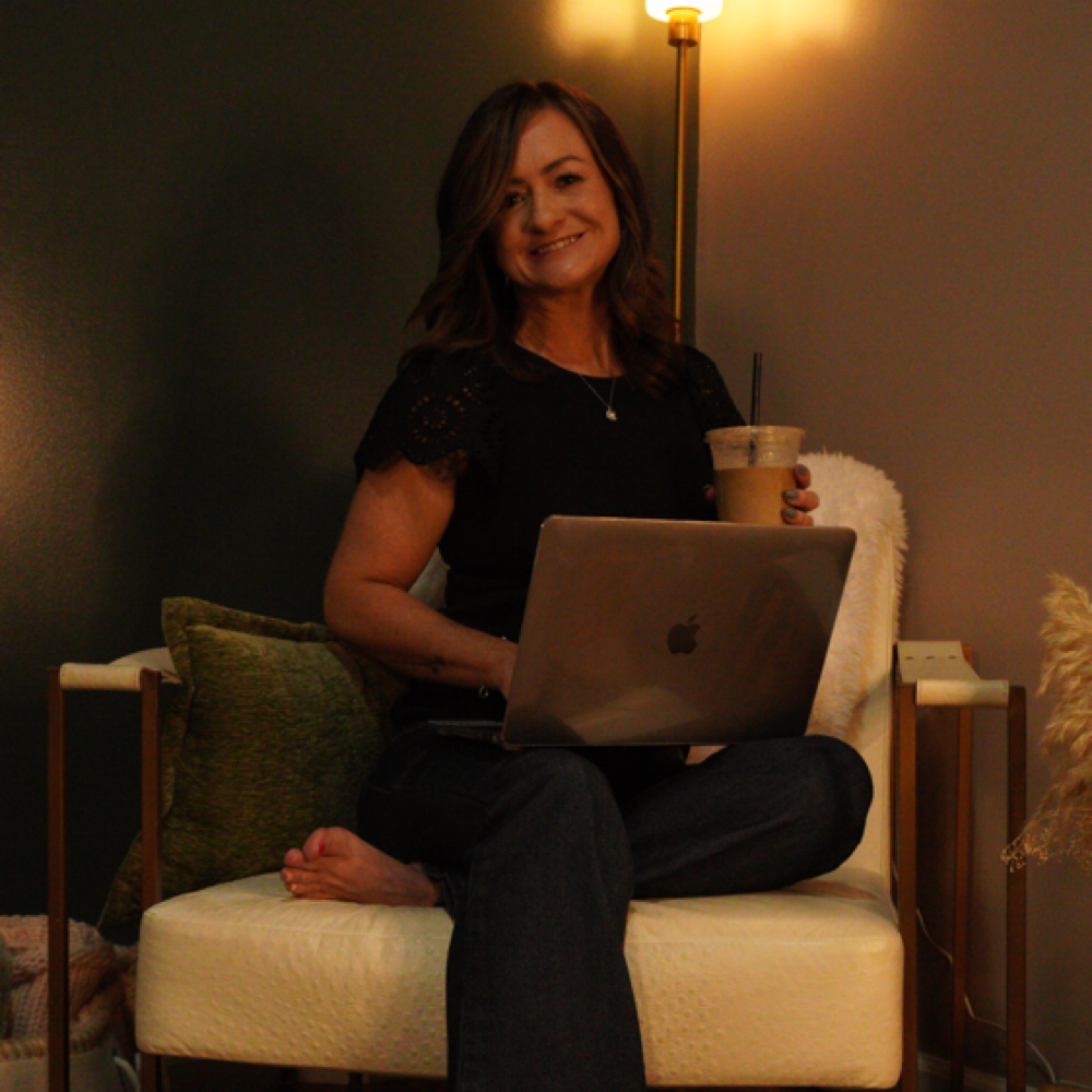 LeAnne Matheny at Pura Vita LLC in Sumrall, MS