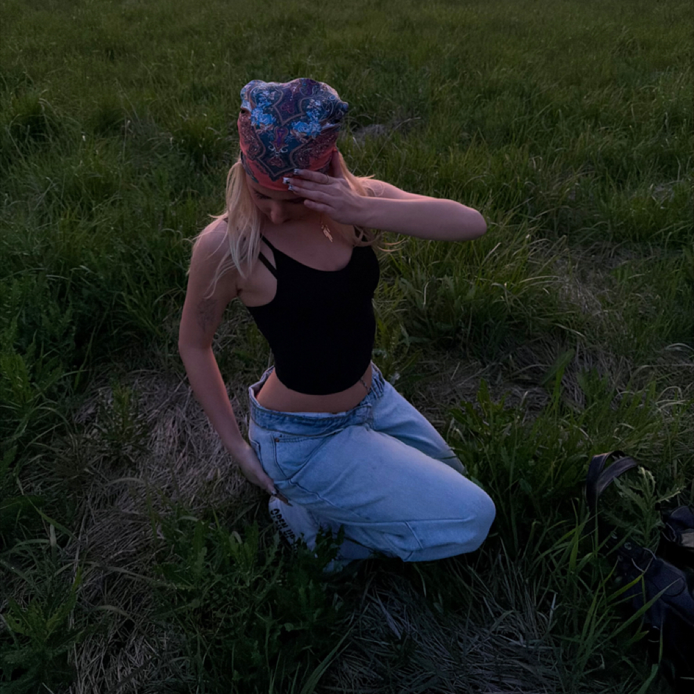 Evening-Alivia Gregorits at Walk With Scissors in Middletown, PA