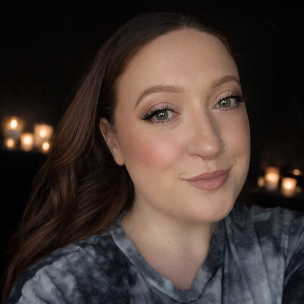 Lexy Ochinero at Luxe Skin Lounge & Suites in Clovis, NM