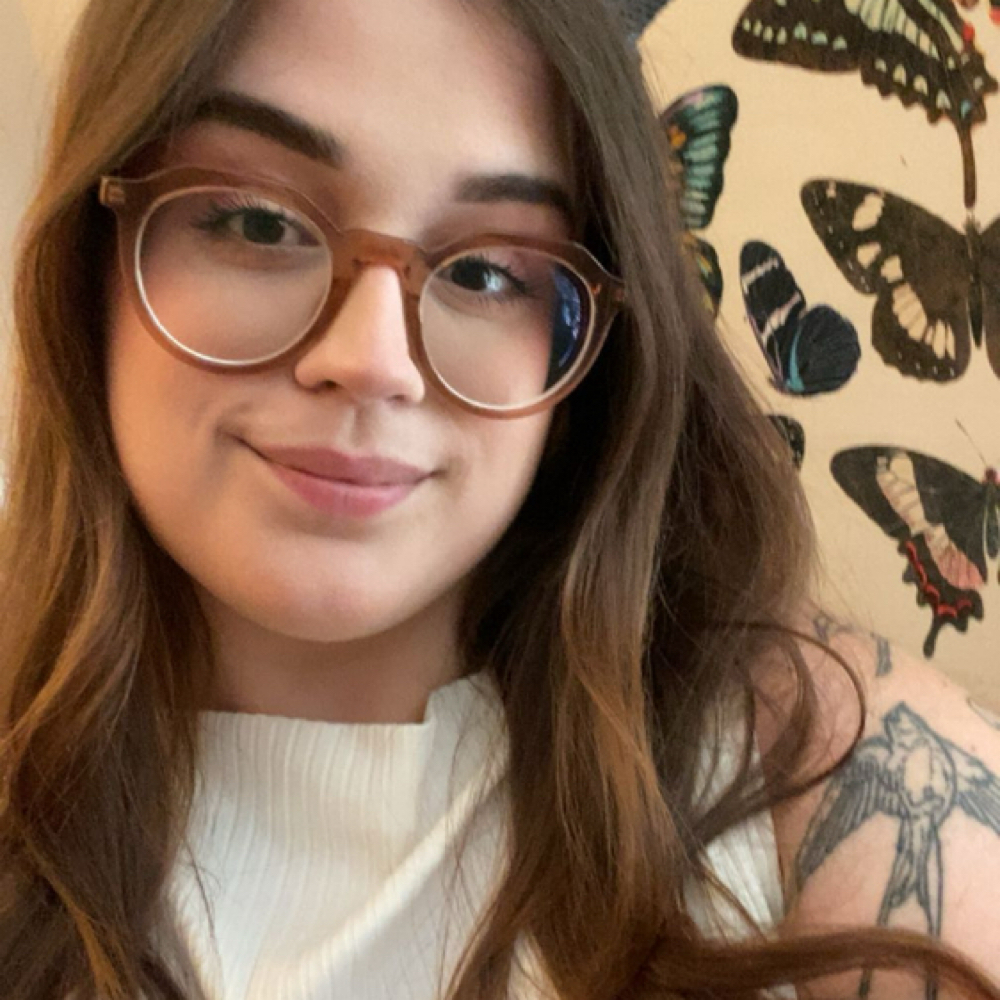 Sydney Lang at Neon Lux Salon & Spa in D'Iberville, MS