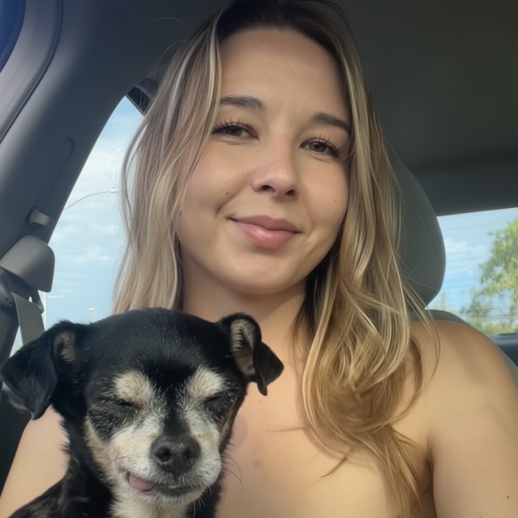 Sydney Asbury at Krismatic Salon And Spa in Eugene, OR