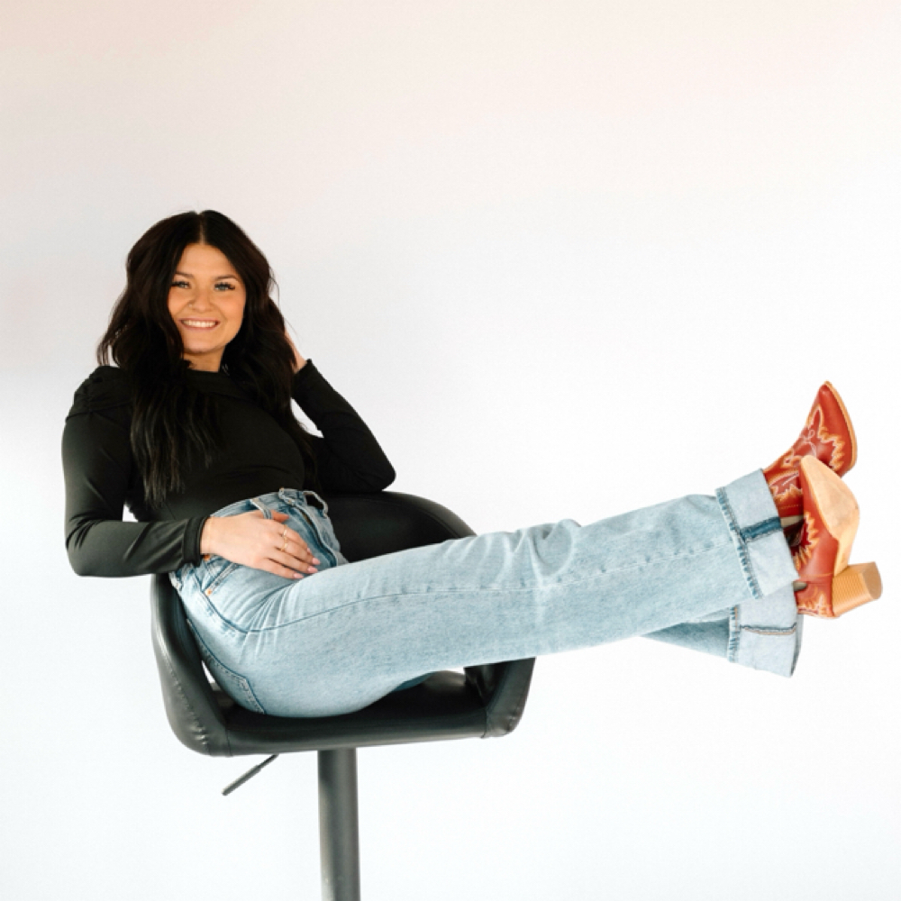 Kenadi Songer at KB Salon + Weddings in Bondurant, IA