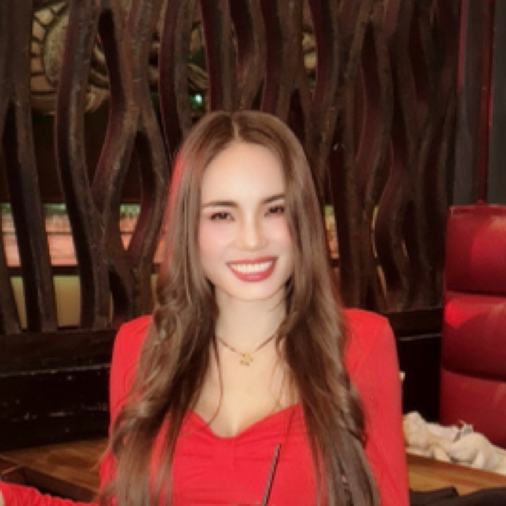 Kimmy Phothisack at Trendy Nails & Spa in South Elgin, IL