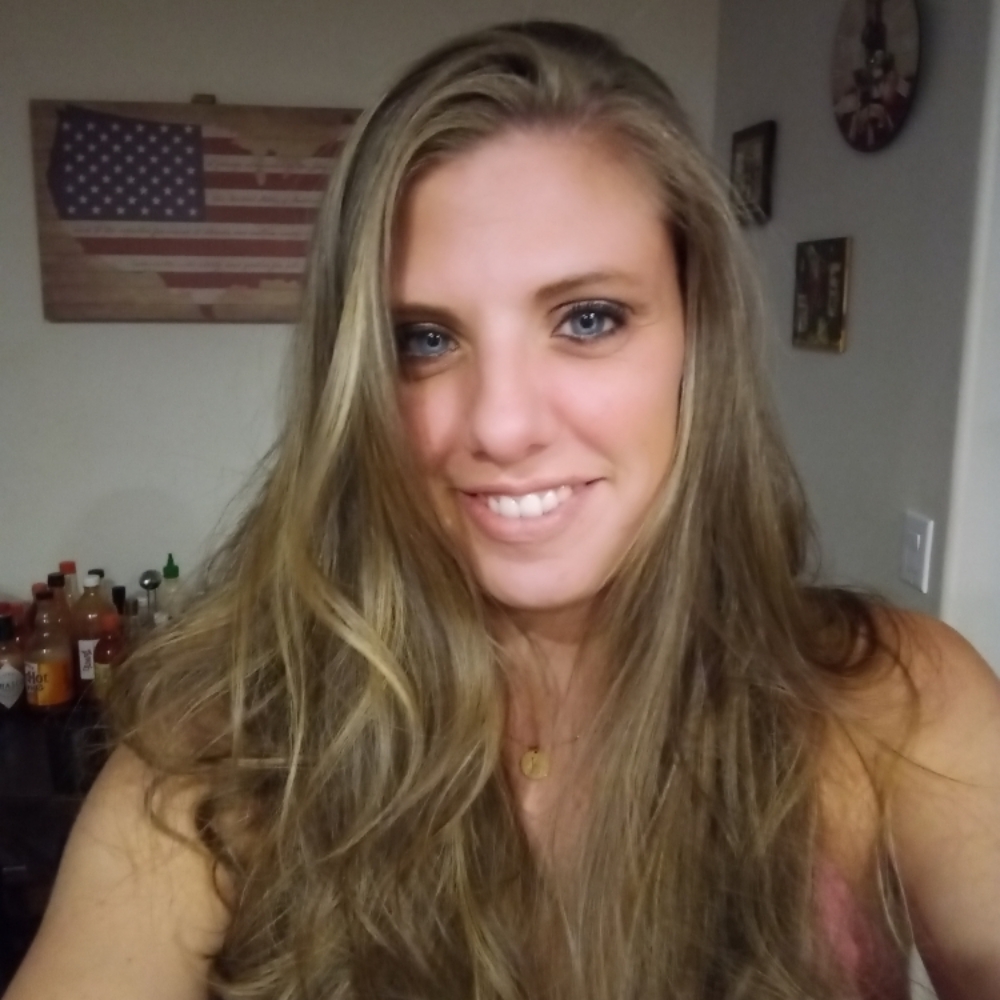 Kami Webber at Head Case Beauty and Barber Company in canby, OR