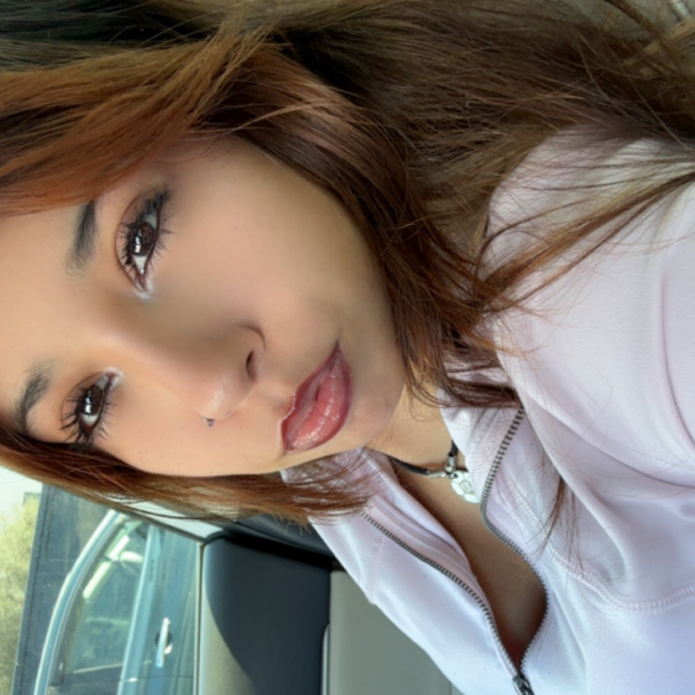 Alyssa Contreras at Exquisite Nails & More in Sebring, FL