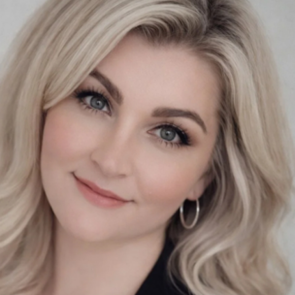 Jessica Armstrong at Pearl & Root in Medford, OR