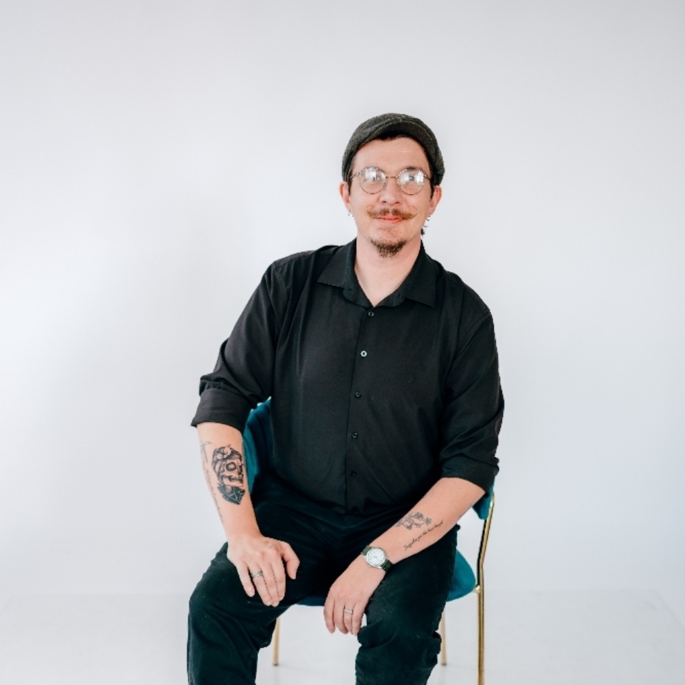 Edward Hoe at Celestial Nail Studio in Johnson City, TN