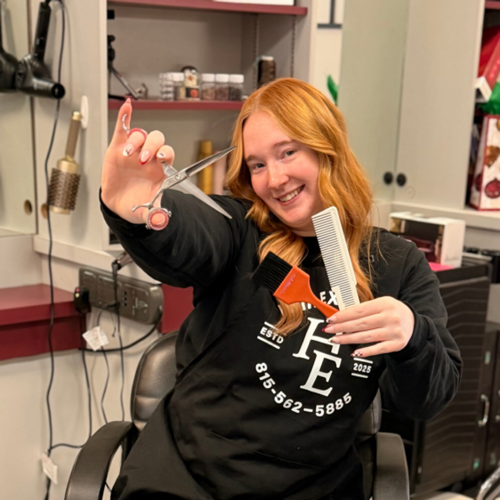 Kayla Wells at Hair Express in Rochelle, IL