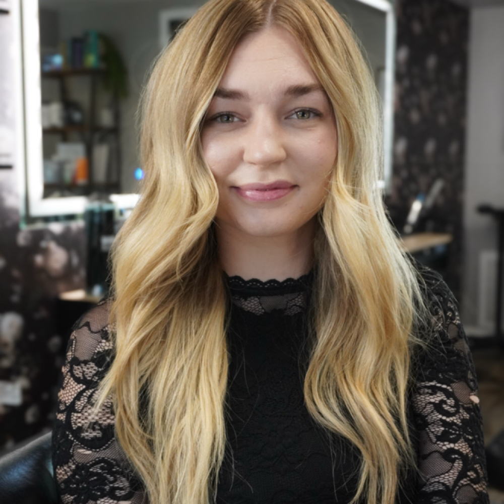 Shannon Redding at Raven & Rose Salon in Mc Kees Rocks, PA