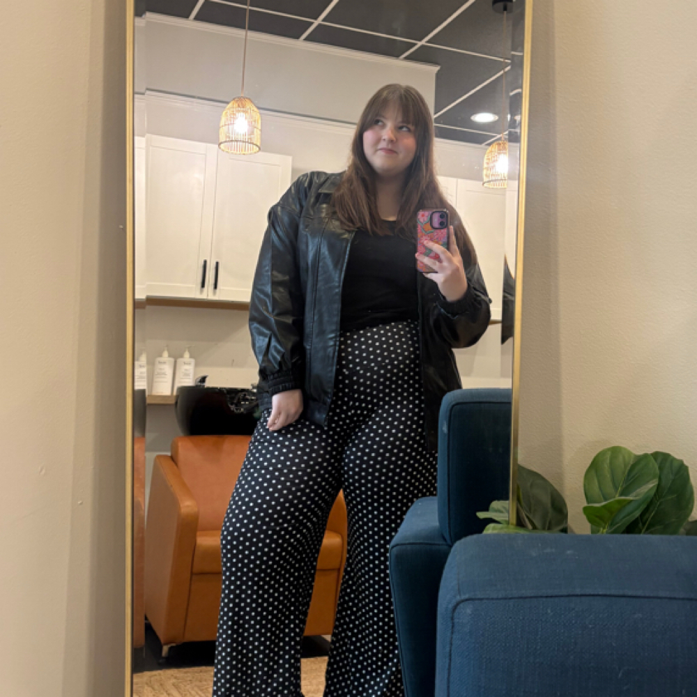 Sydney Lyons at Brooke Kenzie + Co Beauty Lounge in Lawrenceburg, IN