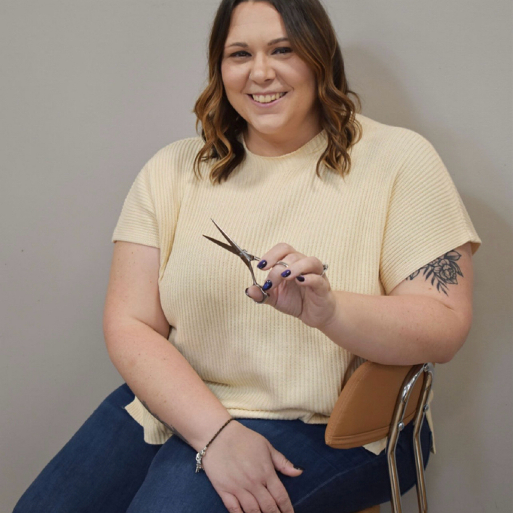 Lesa Maynor at Blonde Haven Hair Co. in Evansville, IN