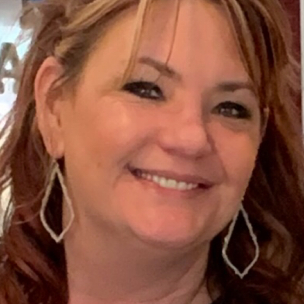 2 Kelly Jimenez at TRESSES Salon in Deer Park, TX