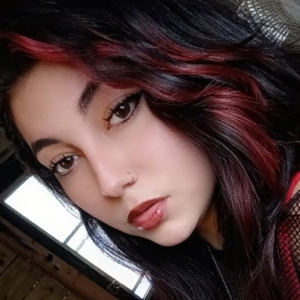 Elizabeth Villamar at Platinum Roots in Citrus Springs, FL