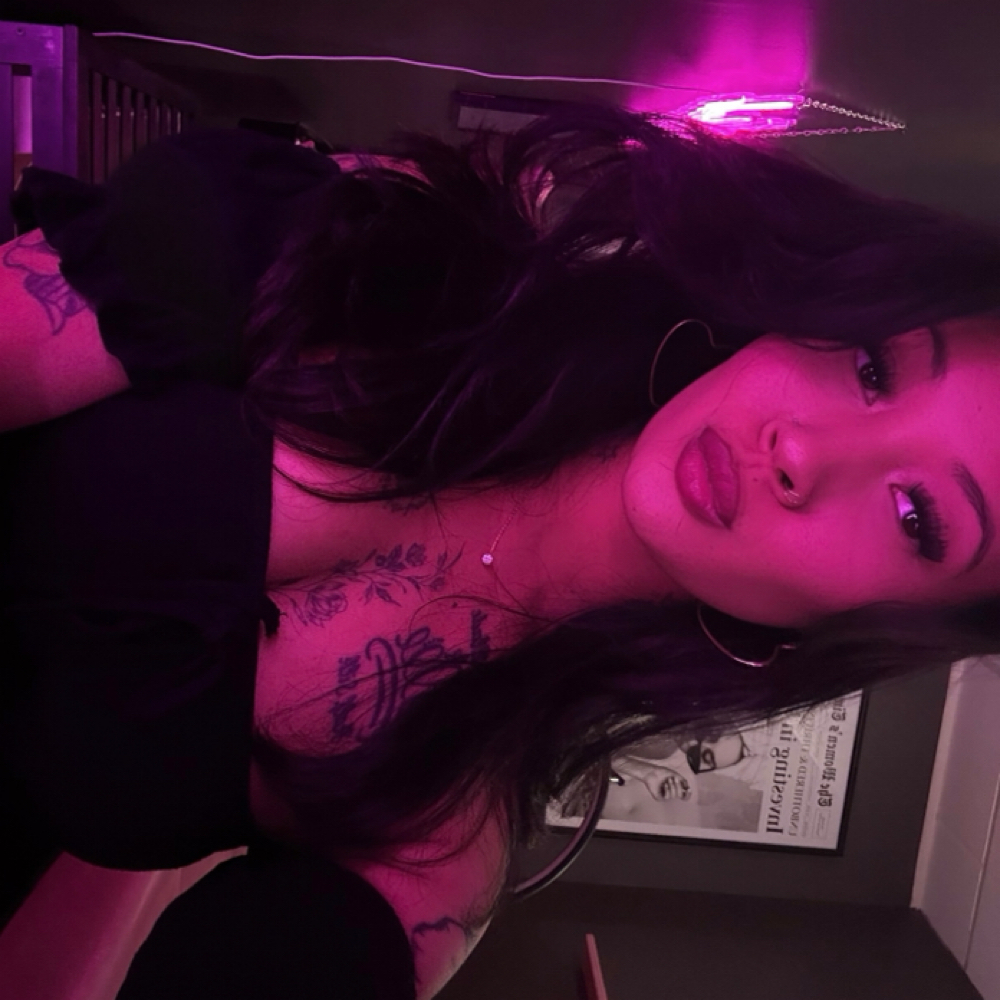 Kaila Clemons at Sasha Moon Salon LLC in Seattle, WA