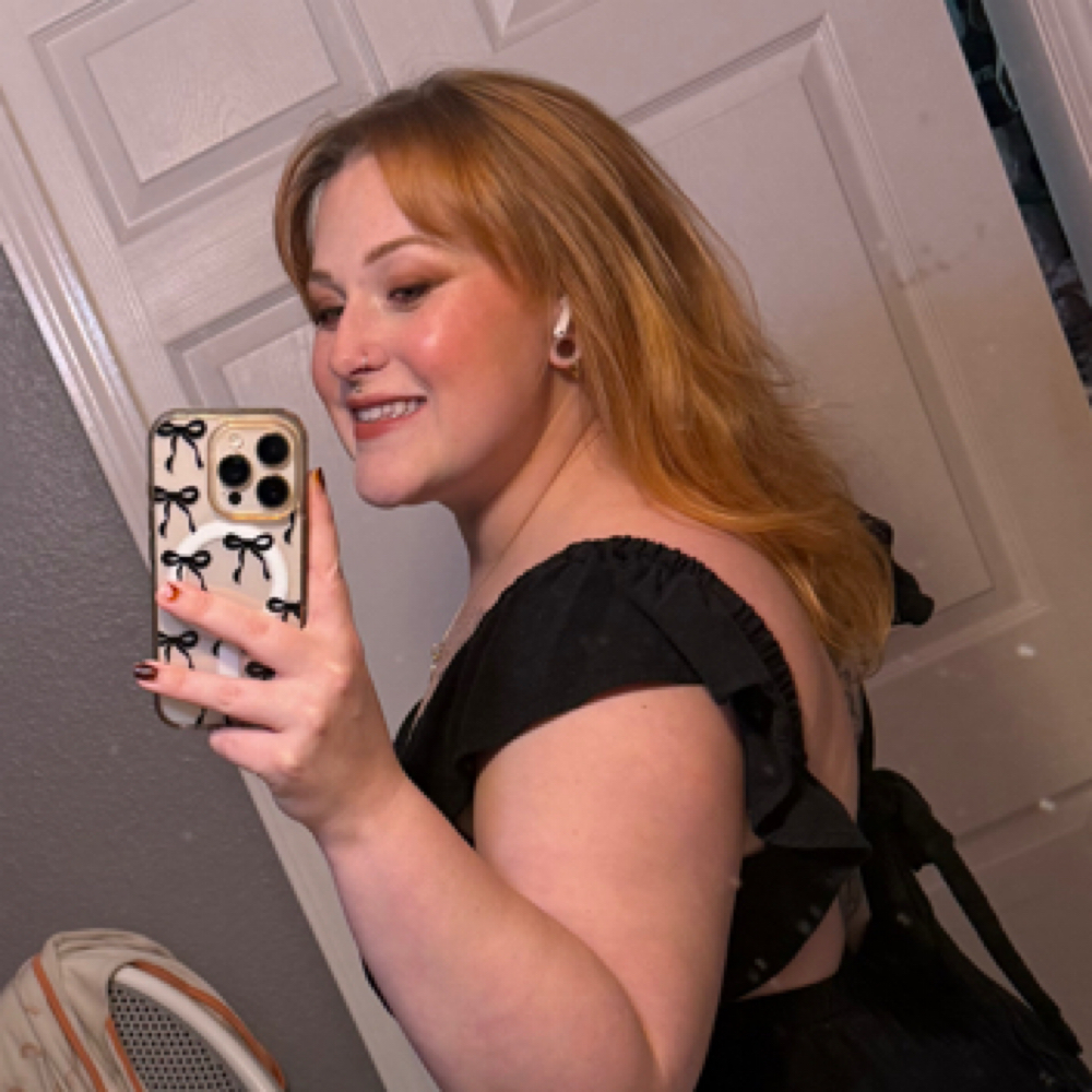 Jenna Pendleton at Blowout & Beauty Co. in Pensacola, FL