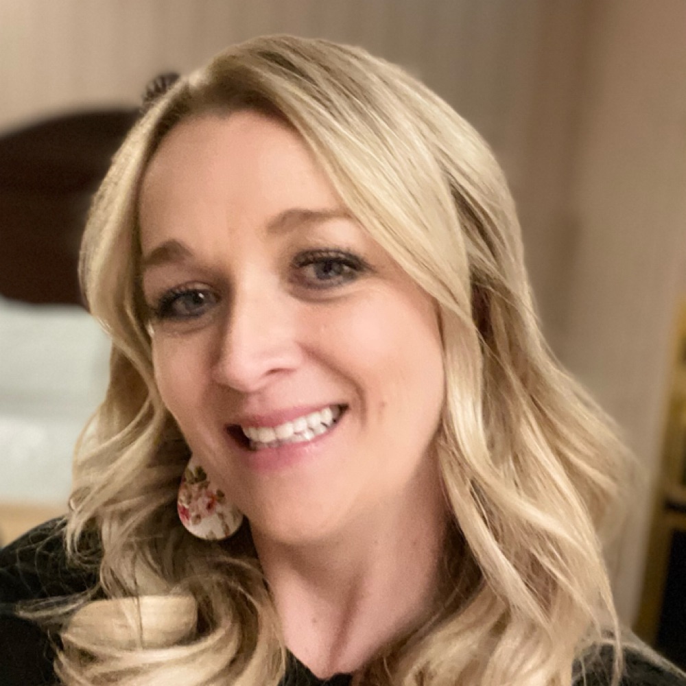 Kristin Willden at Astonishing Beauty in West Jordan, UT