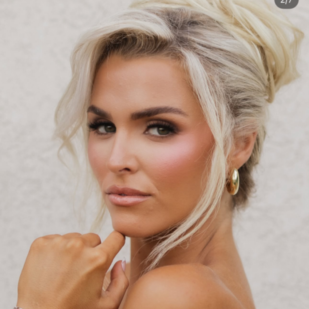 Saige McIntosh at Kendra K. Beauty in Crestview, FL