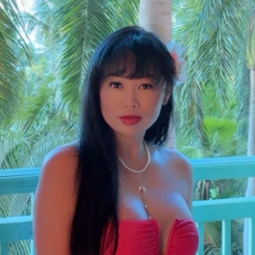 Jan Nguyen at Q Nails in Inglewood, CA