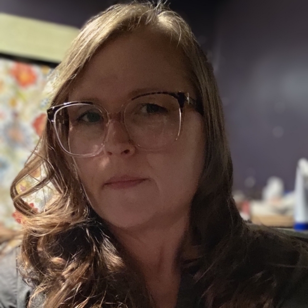 Gennifer Clay Renewed Energy Massage and Bodywork -Equine Therapeutics at Earthen Wings Therapeutic Clinic in Princeton, IN