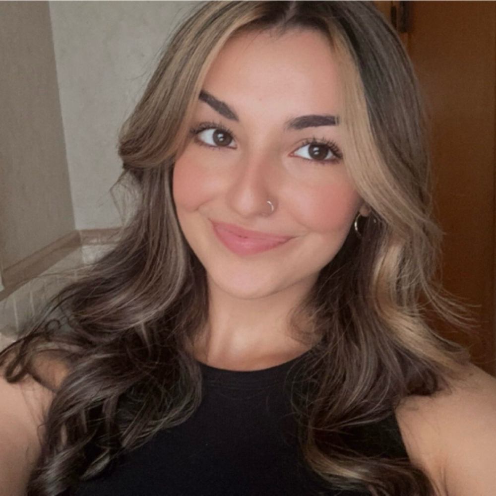 Noelle Ciccarelli at OLLINA Salon in Metuchen, NJ