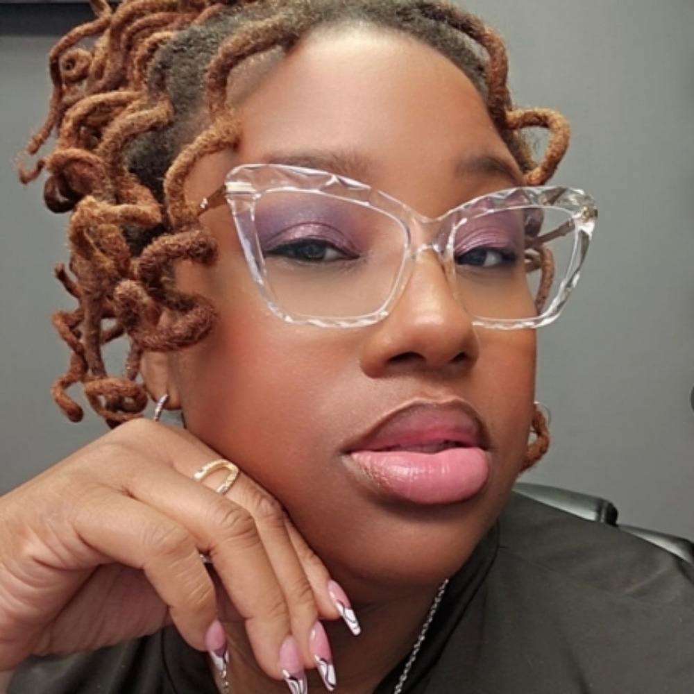 Ryan Vereen at Elegant Situation Beauty Studio in Chicago, IL