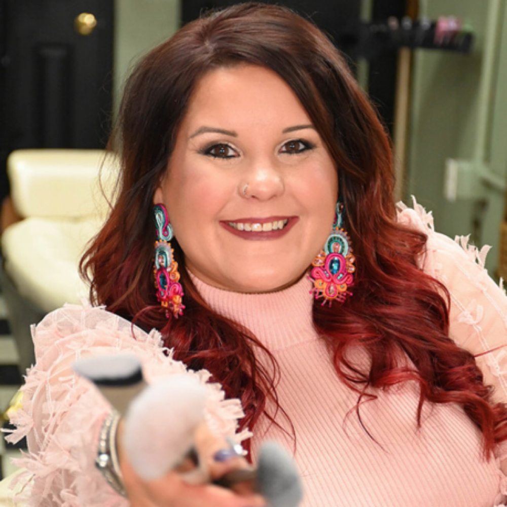 Nikki Hollingsworth at Emmas Beauty Bar LLC in Laurel, MS