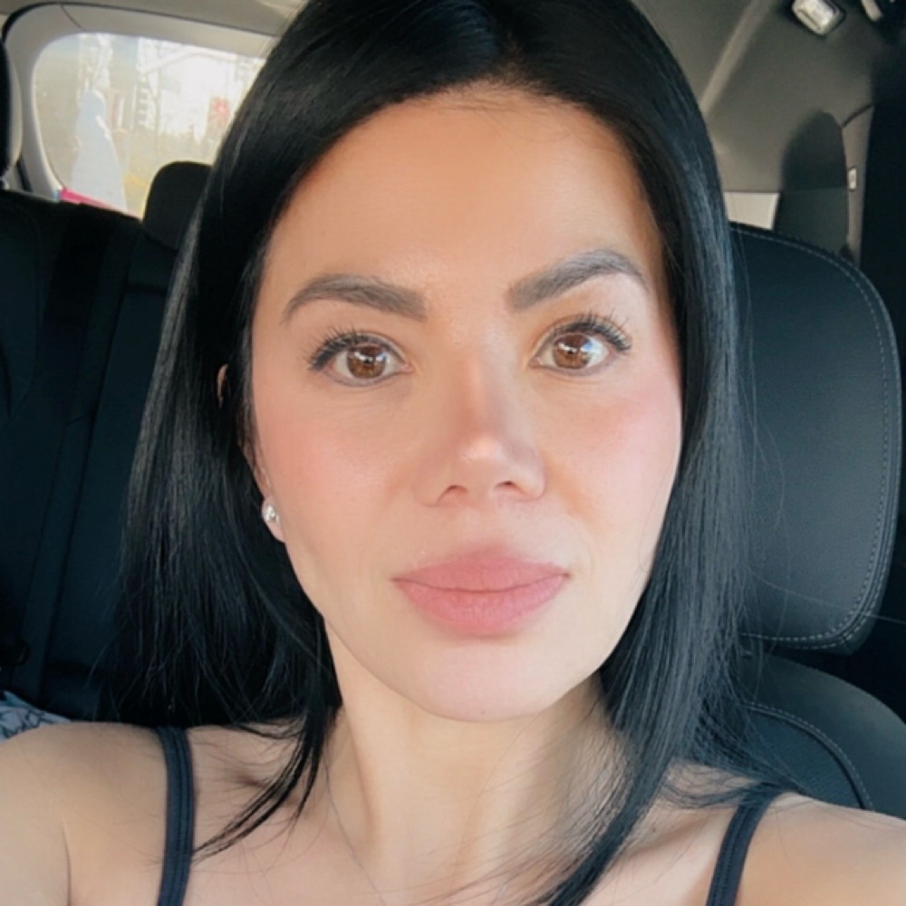 Bianca Tsao at It’s Your Beauty Time in Downey, CA