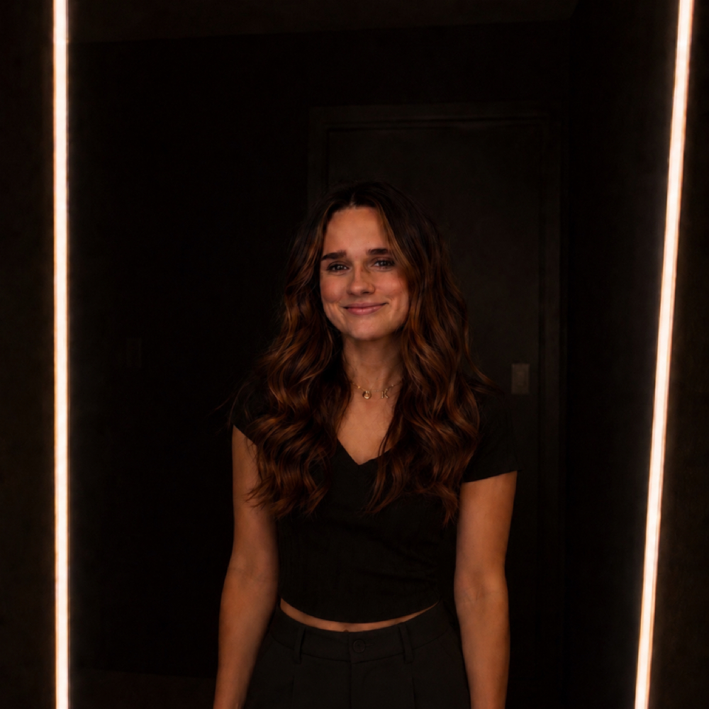 Johanna Ledell at De-al a Shawn Jett Salon in Wichita, KS