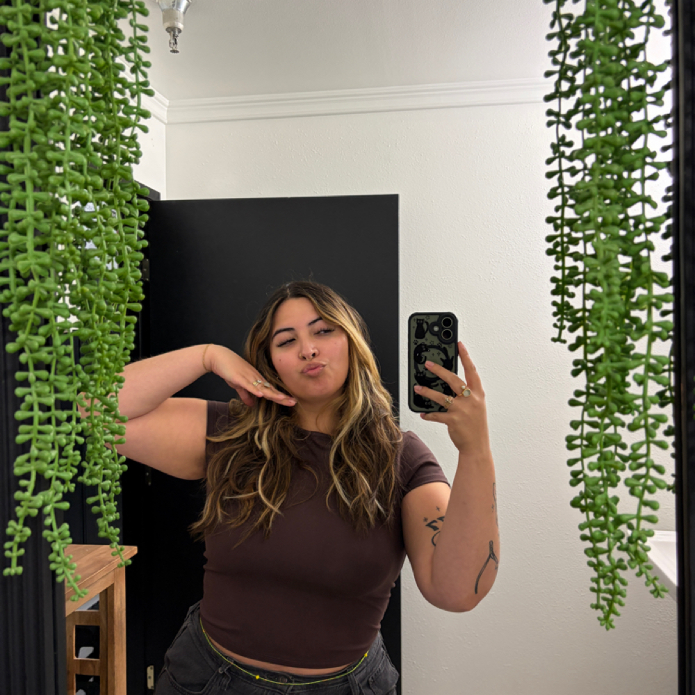 Jacinda Peralta at The Craft Studios Salon in Camarillo, CA
