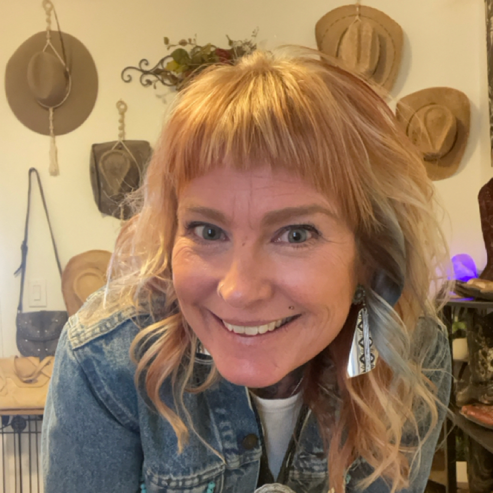 Jamie Olds at Lush Salon & Spa in Williams, AZ