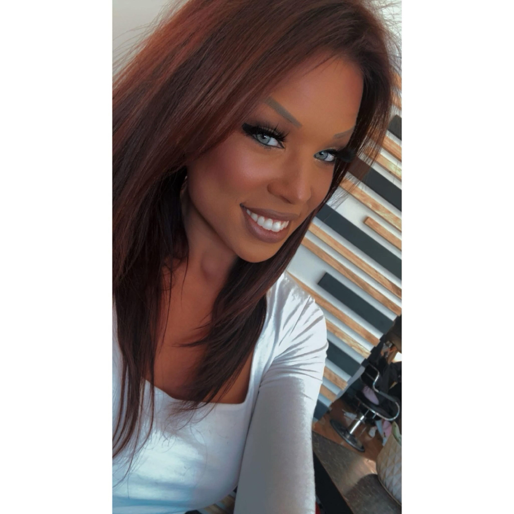 Kourtney Shea at Roots Hair Studio I LLC in Morris, IL