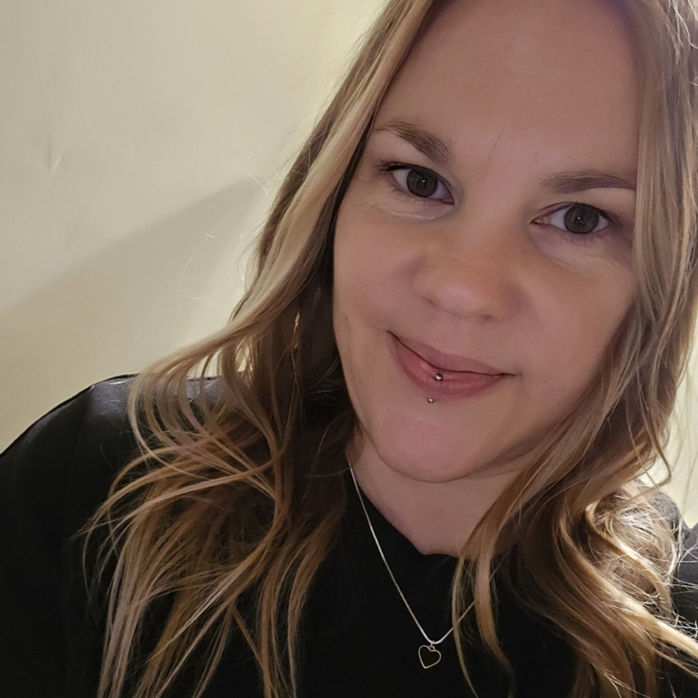 Amy Migliorini at Fringe + Ink Creative Co. in Michigan City, IN