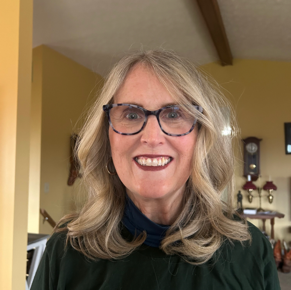 Laurie Gramaglia at Odyssey Full Service Salon, Inc. in Versailles, IN